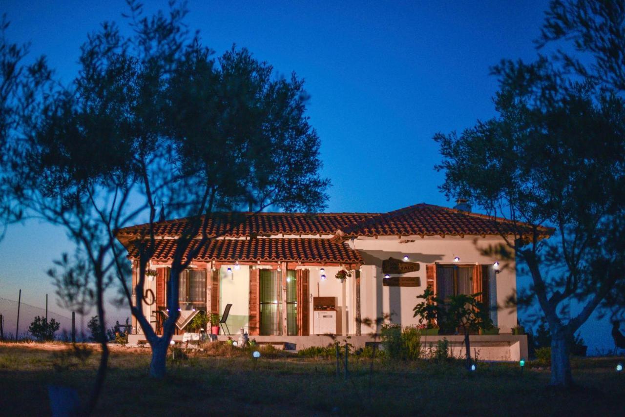 Vast Emerald, The Only House In Kavourotrypes Sarti Luaran gambar
